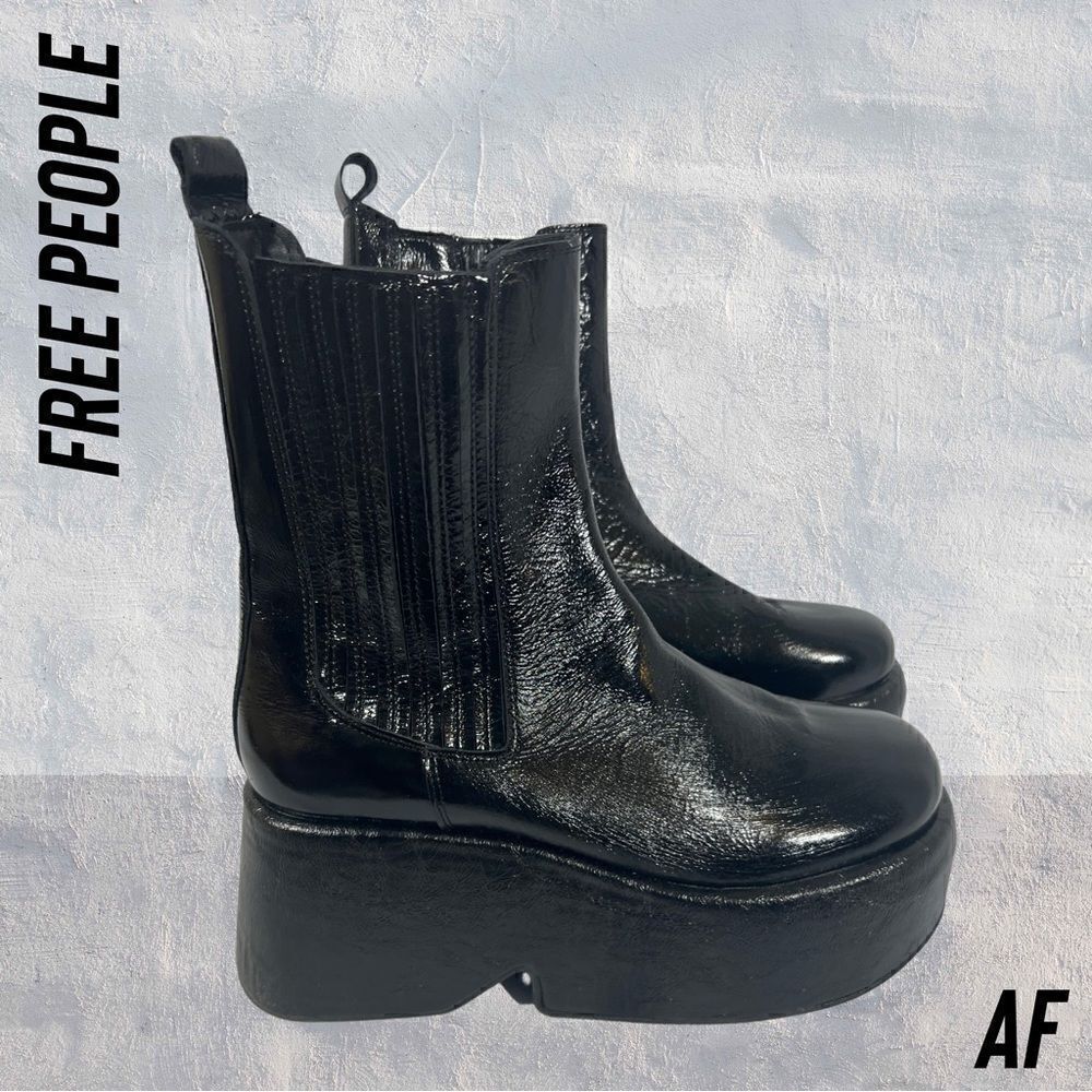 FREE PEOPLE DISCO DAYS PLATFORM BOOTS IN BLACK CRINKLED PATENT NEW